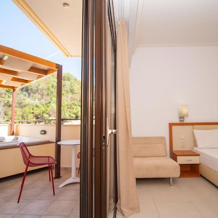 Riviera Perdika Hotel ภายนอก รูปภาพ