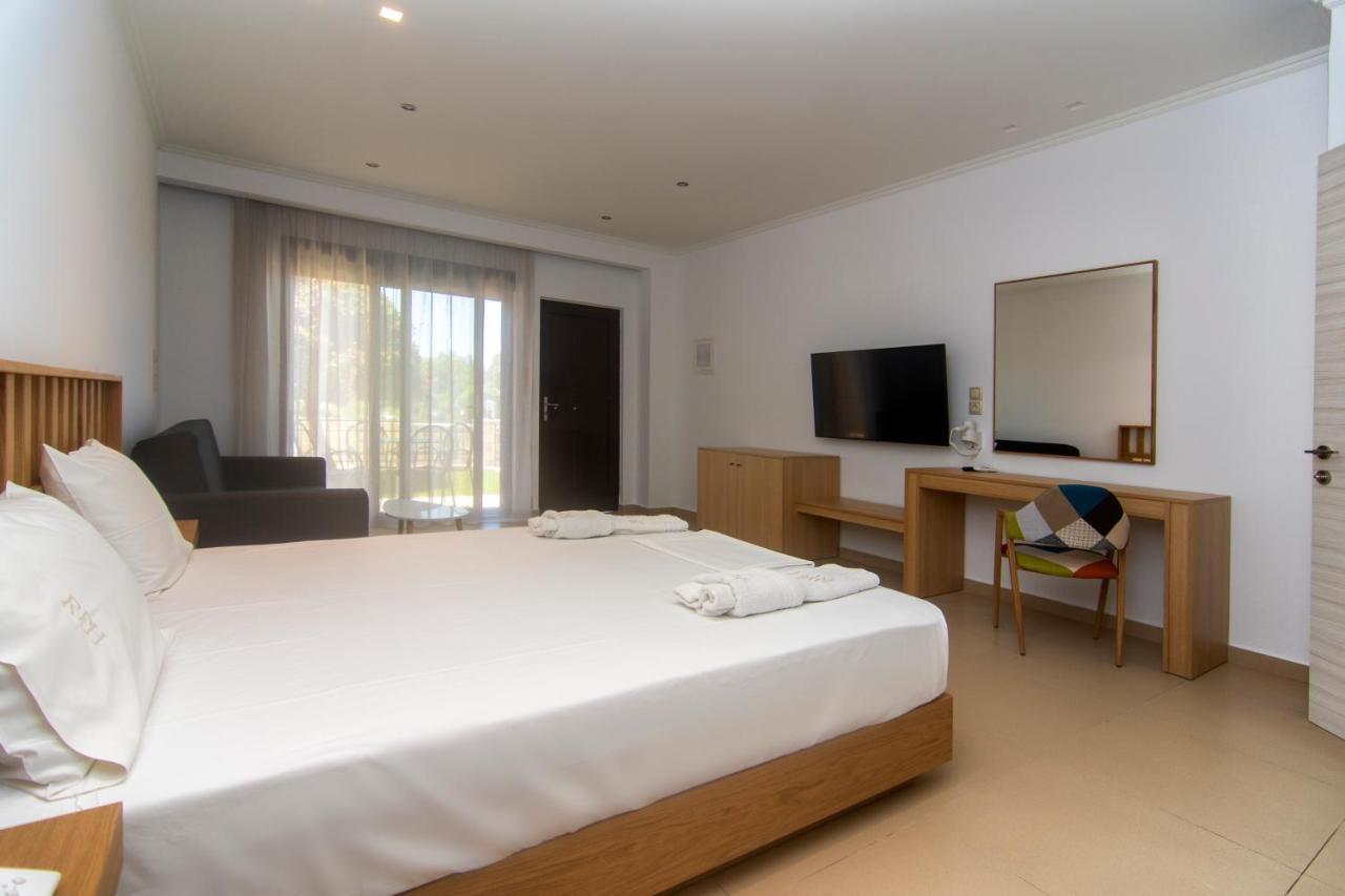 Riviera Perdika Hotel ภายนอก รูปภาพ