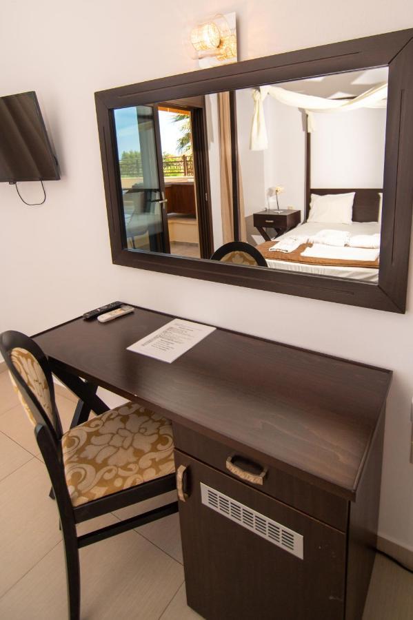 Riviera Perdika Hotel ภายนอก รูปภาพ