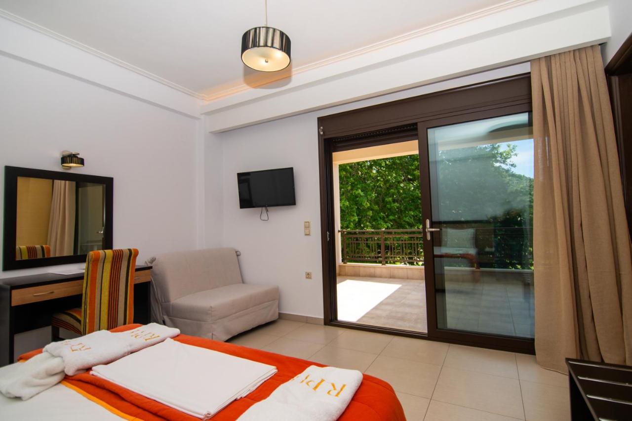 Riviera Perdika Hotel ภายนอก รูปภาพ